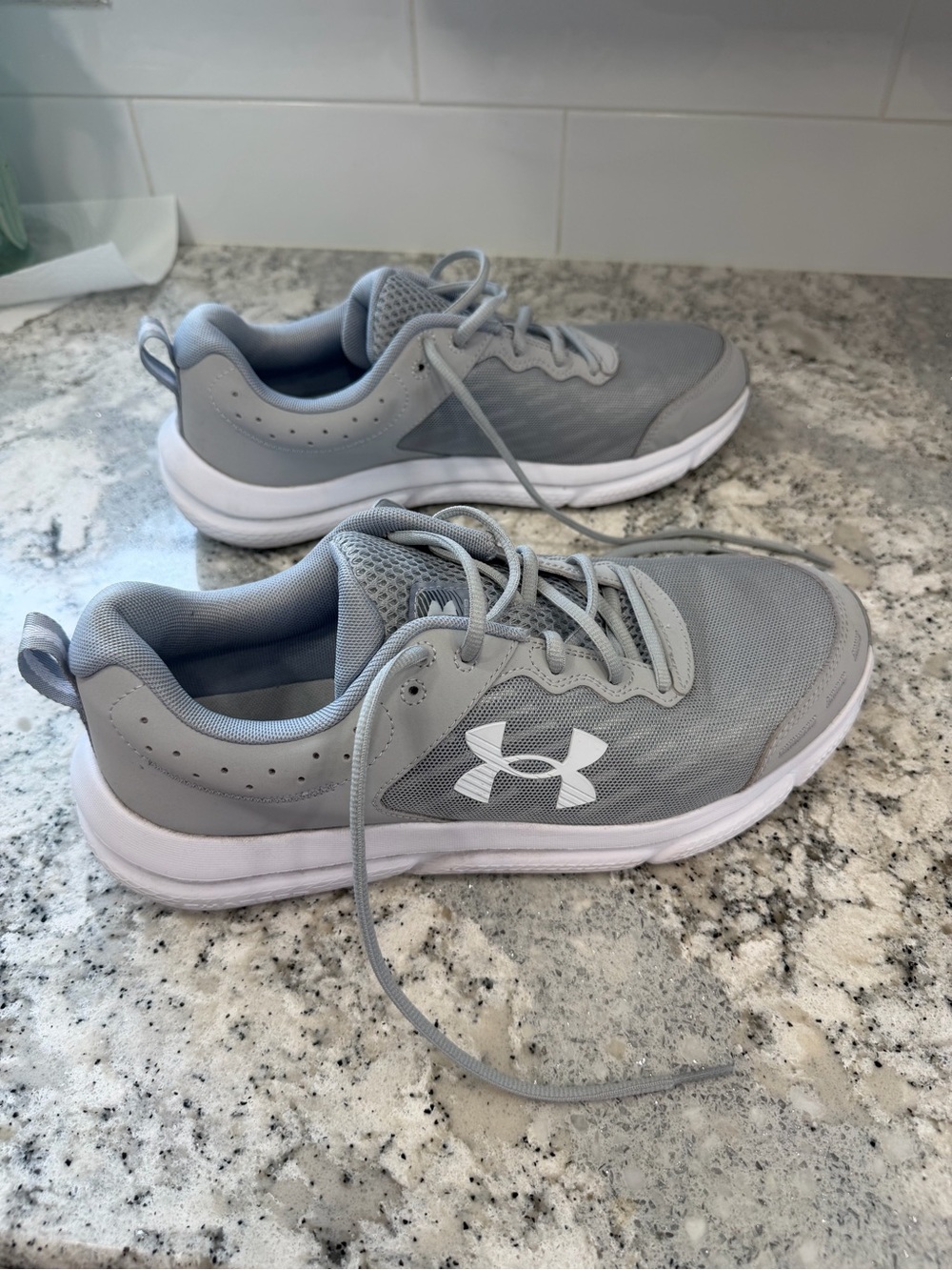 Under Armour Men’s Light Grey Athletic Running Shoes